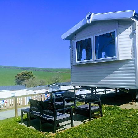 4 Berth Couples And Family Caravan In Beautiful Newquay Bay Resort Екстериор снимка